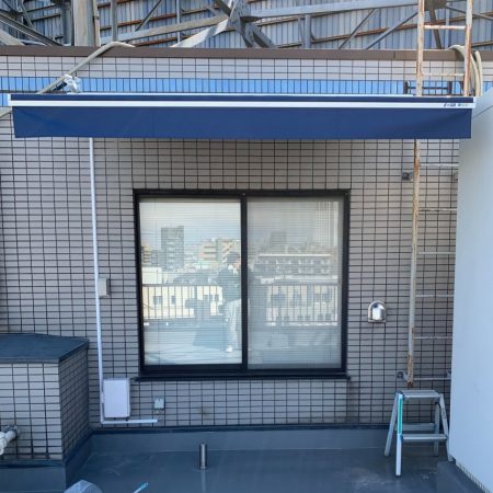 東京都練馬区｜電動式オーニングテントの施工事例（社屋）